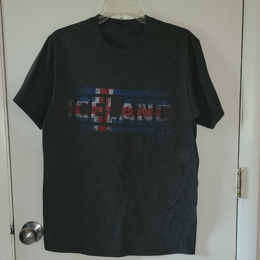 Charcoal Gray Iceland Flag Graphic T-Shirt - Unisex Medium